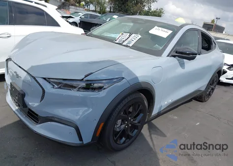 2024 Ford Mustang Mach-E Select z USA, uszkodzony, nr VIN 3FMTK1R40RMA13677